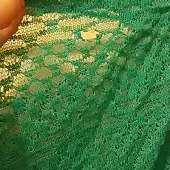 Gorgeous lace back teal 3/4 sleeve top - Picture 5 of 5